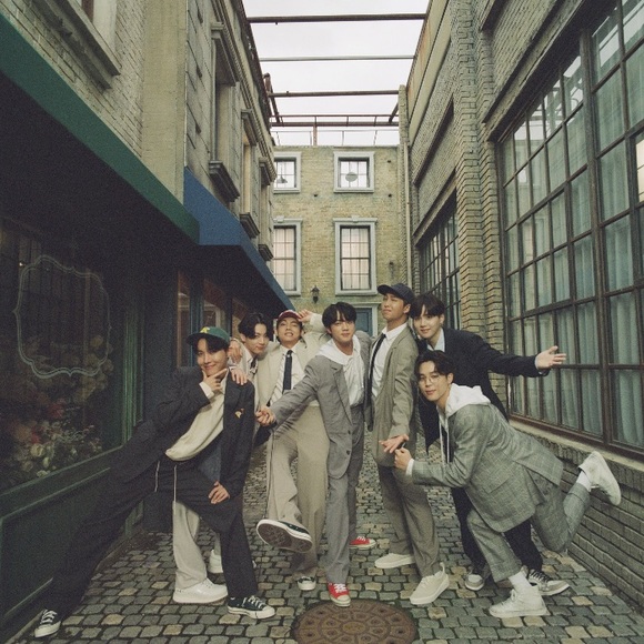 @thevintagelookk - Picture 1 of 2